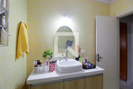 Casa de condomínio para alugar com 300m², 3 quartos e 4 vagasBanheiro social 