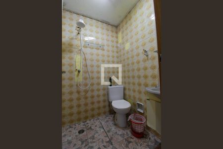 Casa de condomínio para alugar com 300m², 3 quartos e 4 vagasBanheiro de serviço