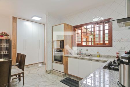 Casa à venda com 280m², 4 quartos e 2 vagasCozinha