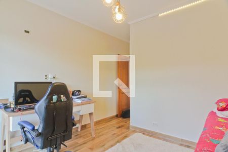 Casa à venda com 280m², 4 quartos e 2 vagasSuíte