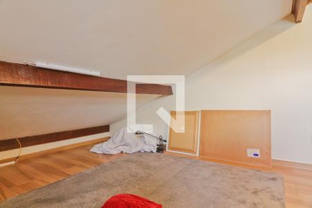 Casa à venda com 280m², 4 quartos e 2 vagasSótão