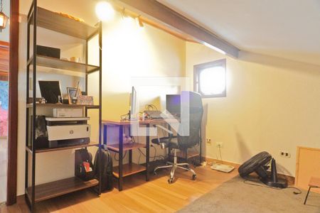 Casa à venda com 280m², 4 quartos e 2 vagasSótão