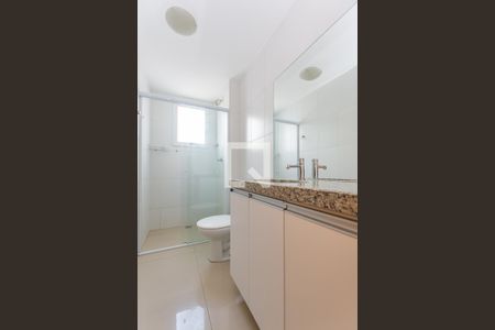 Apartamento para alugar com 64m², 2 quartos e 1 vaga Apartamento para alugar com 64m², 2 quartos e 1 vagaBanheiro da Suíte