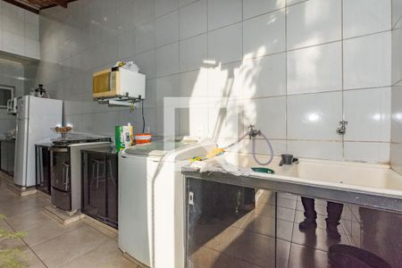 Casa à venda com 120m², 3 quartos e sem vagaÁrea de Serviço