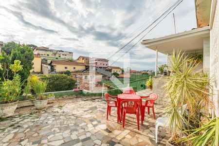 Casa à venda com 120m², 3 quartos e sem vagaQuintal