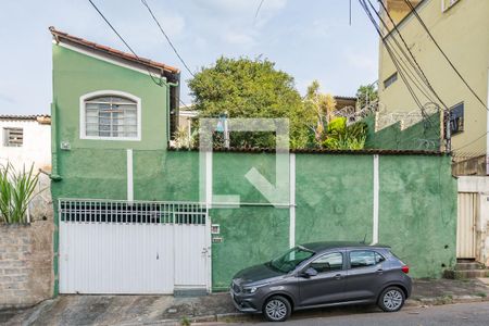 Casa à venda com 120m², 3 quartos e sem vagaFachada