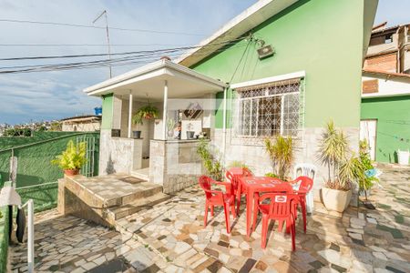 Casa à venda com 120m², 3 quartos e sem vagaQuintal
