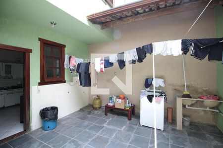 Casa à venda com 360m², 4 quartos e 2 vagasArea de Serviço