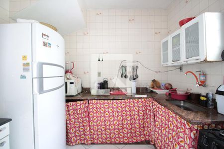 Casa à venda com 360m², 4 quartos e 2 vagasCozinha