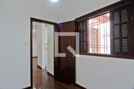 Casa para alugar com 70m², 2 quartos e 2 vagas Casa para alugar com 70m², 2 quartos e 2 vagasQuarto 2