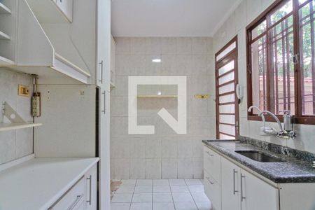 Casa para alugar com 70m², 2 quartos e 2 vagas Casa para alugar com 70m², 2 quartos e 2 vagasCozinha