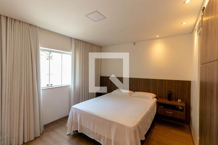 Casa para alugar com 351m², 5 quartos e 2 vagas Casa para alugar com 351m², 5 quartos e 2 vagasQuarto Suíte