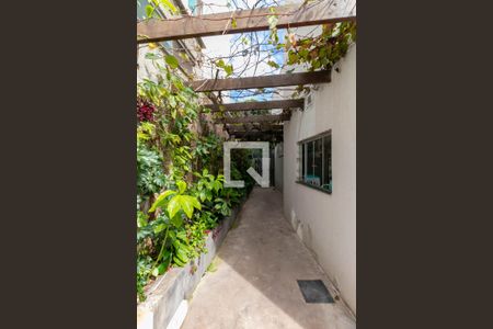 Casa para alugar com 351m², 5 quartos e 2 vagas Casa para alugar com 351m², 5 quartos e 2 vagasÁrea externa