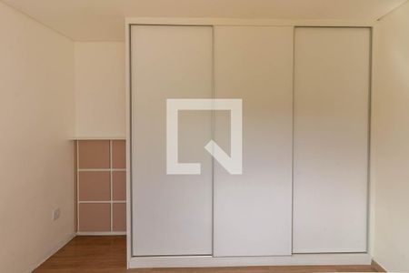 Casa para alugar com 351m², 5 quartos e 2 vagas Casa para alugar com 351m², 5 quartos e 2 vagasQuarto 5