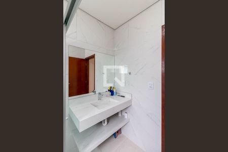 Casa para alugar com 351m², 5 quartos e 2 vagas Casa para alugar com 351m², 5 quartos e 2 vagasBanheiro Social 2