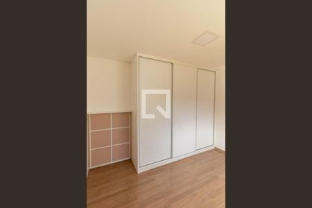 Casa para alugar com 351m², 5 quartos e 2 vagas Casa para alugar com 351m², 5 quartos e 2 vagasQuarto 5