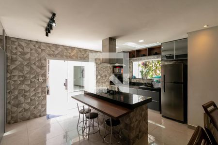 Casa para alugar com 351m², 5 quartos e 2 vagas Casa para alugar com 351m², 5 quartos e 2 vagasCozinha