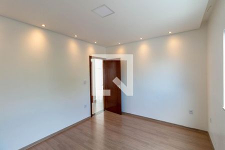 Casa para alugar com 351m², 5 quartos e 2 vagas Casa para alugar com 351m², 5 quartos e 2 vagasQuarto 2