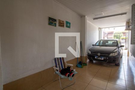 Casa à venda com 570m², 5 quartos e 4 vagas Casa à venda com 570m², 5 quartos e 4 vagasGaragem