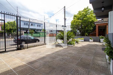 Casa à venda com 570m², 5 quartos e 4 vagas Casa à venda com 570m², 5 quartos e 4 vagasÁrea externa