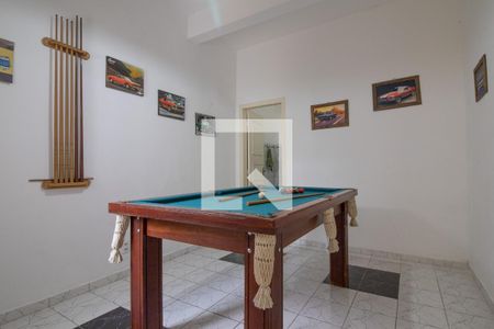 Casa à venda com 570m², 5 quartos e 4 vagas Casa à venda com 570m², 5 quartos e 4 vagasSala de Jogos