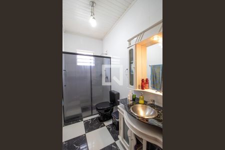 Casa à venda com 570m², 5 quartos e 4 vagas Casa à venda com 570m², 5 quartos e 4 vagasBanheiro 2