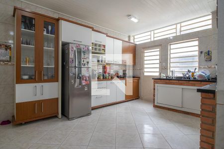 Casa à venda com 570m², 5 quartos e 4 vagas Casa à venda com 570m², 5 quartos e 4 vagasCozinha