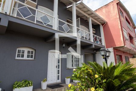 Casa à venda com 570m², 5 quartos e 4 vagas Casa à venda com 570m², 5 quartos e 4 vagasÁrea externa