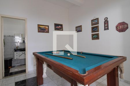 Casa à venda com 570m², 5 quartos e 4 vagas Casa à venda com 570m², 5 quartos e 4 vagasSala de Jogos