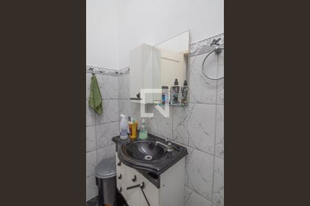 Casa à venda com 570m², 5 quartos e 4 vagas Casa à venda com 570m², 5 quartos e 4 vagasBanheiro 4