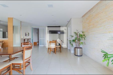 Apartamento à venda com 140m², 3 quartos e 2 vagas Apartamento à venda com 140m², 3 quartos e 2 vagasÁrea comum - Salão de festas