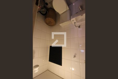 Apartamento à venda com 130m², 3 quartos e 2 vagasÁrea de Serviço - Banheiro