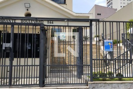 Apartamento à venda com 130m², 3 quartos e 2 vagasFachada