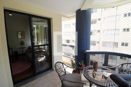 Apartamento à venda com 130m², 3 quartos e 2 vagasSala