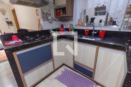 Casa à venda com 500m², 4 quartos e 8 vagasCozinha