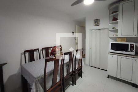 Casa de condomínio à venda com 72m², 2 quartos e 1 vagaCopa