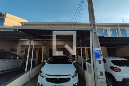 Casa de condomínio à venda com 72m², 2 quartos e 1 vagaPLACA INSTALADA NA FACHADA