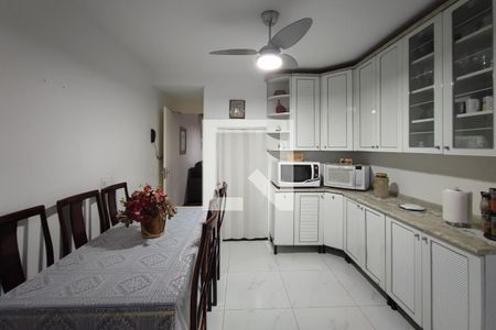 Casa de condomínio à venda com 72m², 2 quartos e 1 vagaCopa