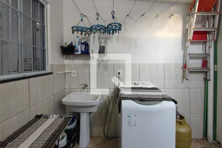 Casa de condomínio à venda com 72m², 2 quartos e 1 vagaÁrea de Serviço