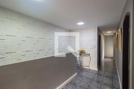 Casa para alugar com 100m², 3 quartos e 2 vagas Casa para alugar com 100m², 3 quartos e 2 vagasHall