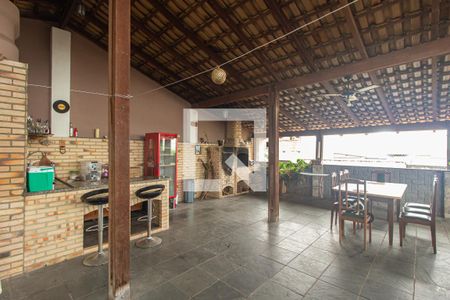 Casa para alugar com 100m², 3 quartos e 2 vagas Casa para alugar com 100m², 3 quartos e 2 vagasTerraço