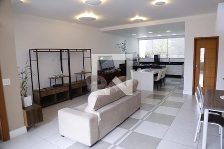 Sala de casa à venda com 3 quartos, 250m² em Vila Siqueira (zona Norte), São Paulo