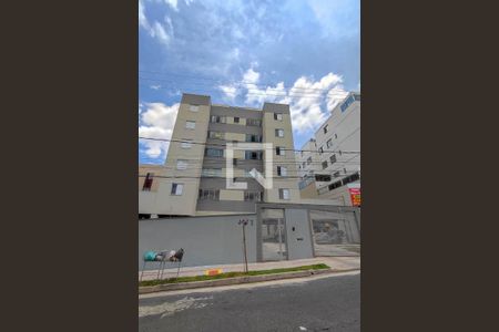 Apartamento para alugar com 95m², 2 quartos e 1 vaga Apartamento para alugar com 95m², 2 quartos e 1 vagaFachada