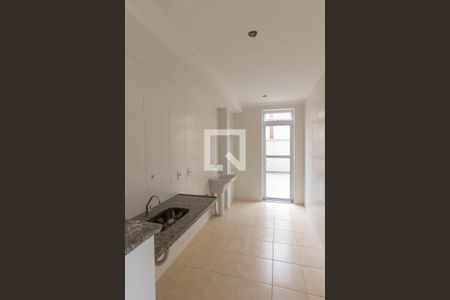 Apartamento para alugar com 95m², 2 quartos e 1 vaga Apartamento para alugar com 95m², 2 quartos e 1 vagaCozinha e Área de Serviço