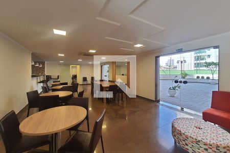 Apartamento à venda com 365m², 4 quartos e 4 vagasÁrea comum - Salão de festas