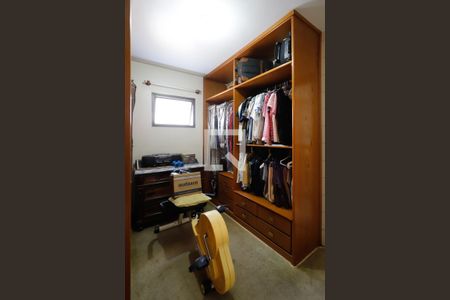 Apartamento à venda com 365m², 4 quartos e 4 vagasCloset da suíte 2