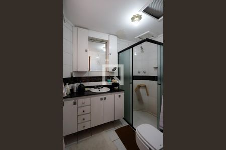 Apartamento à venda com 365m², 4 quartos e 4 vagasBanheiro da Suíte 1