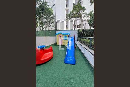 Apartamento à venda com 365m², 4 quartos e 4 vagasÁrea comum - Playground