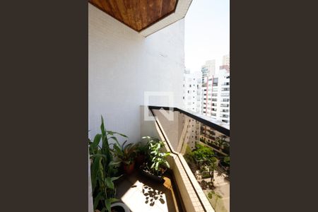 Apartamento à venda com 365m², 4 quartos e 4 vagasSacada Quarto 1