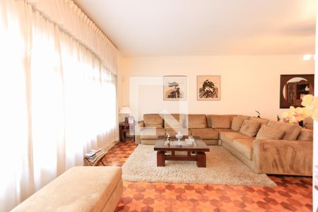 Casa à venda com 264m², 3 quartos e 2 vagasSala